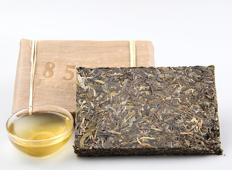Yunnan Menghai 8582 Raw Pu Erh Tea Brick Sheng Pu Erh Aged Tea 250g