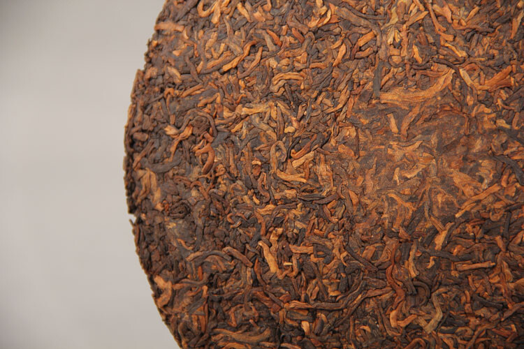 2017 Yunnan Puer GongTing Golden Bud Pu-erh Tea Cake 357g Pu’er Cooked Ripe Tea