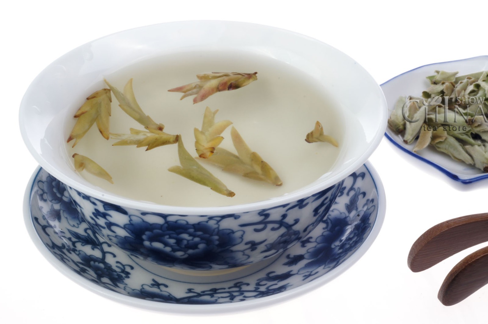 Chinese wild snow buds pu’er cake tea