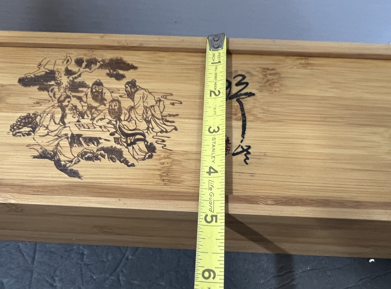 Chinese Yunnan Native Ancient Tree Black Tea 16-pc Tinplate Canister Wooden Box