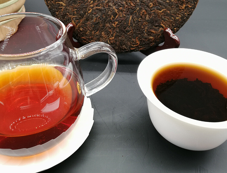1999 Yunnan Tong Qing Hao Yiwu Mt. Old Tea Puerh Tea Cake Ripe Puer Cooked 357g