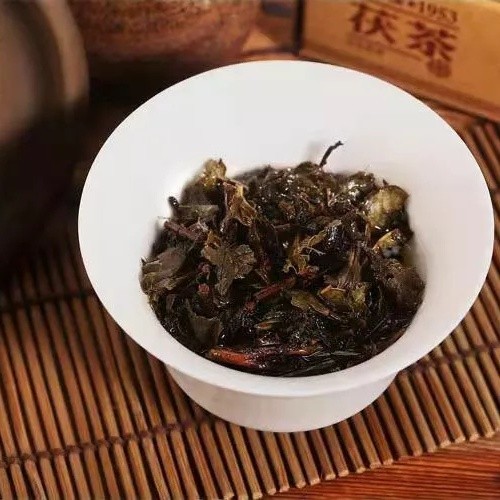 Baishaxi 1953 Fucha Anhua Dark Tea Golden Flowers Fu Brick Black Tea 338g