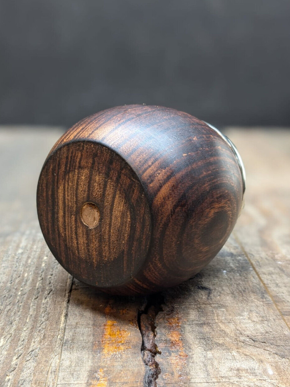 Stained Argentinean wooden (Algarrobo) Mate with metal details