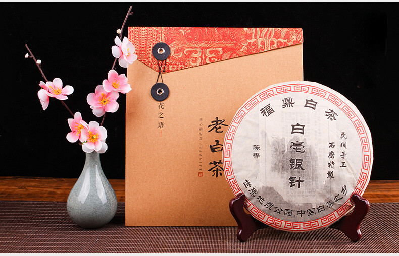 300g Organic White Tea Silver Needle Tea Chinese Compressed Tea Cake Health Care