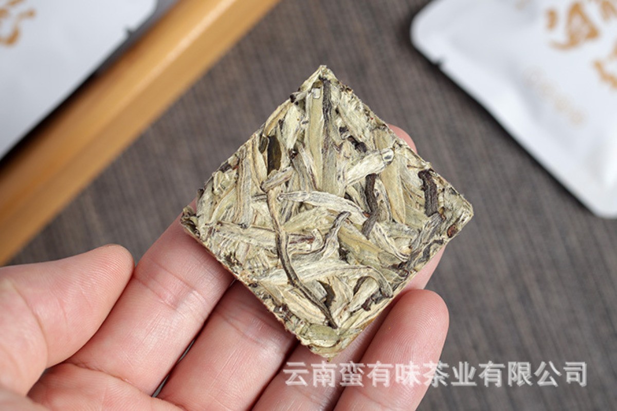 500g Yunnan 2024 Ancient Tree Silver Needle Bulk White Tea Small Square Pieces
