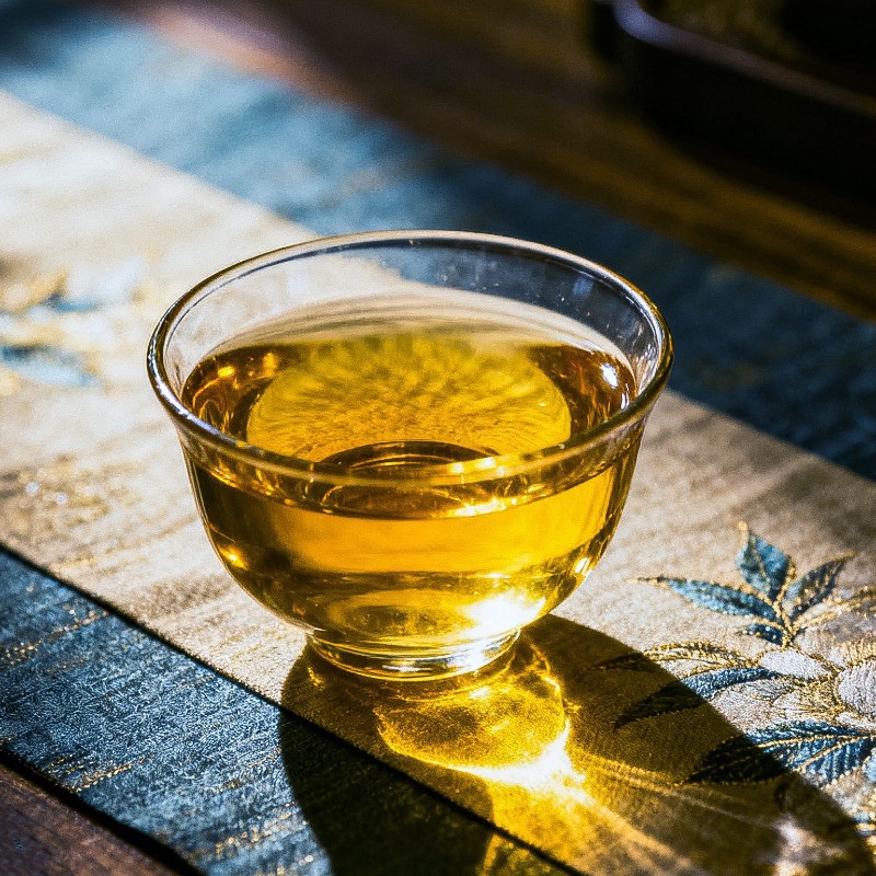 500g Authentic Yunnan Ancient Tree Silver Needle Moonlight White Bulk White Tea