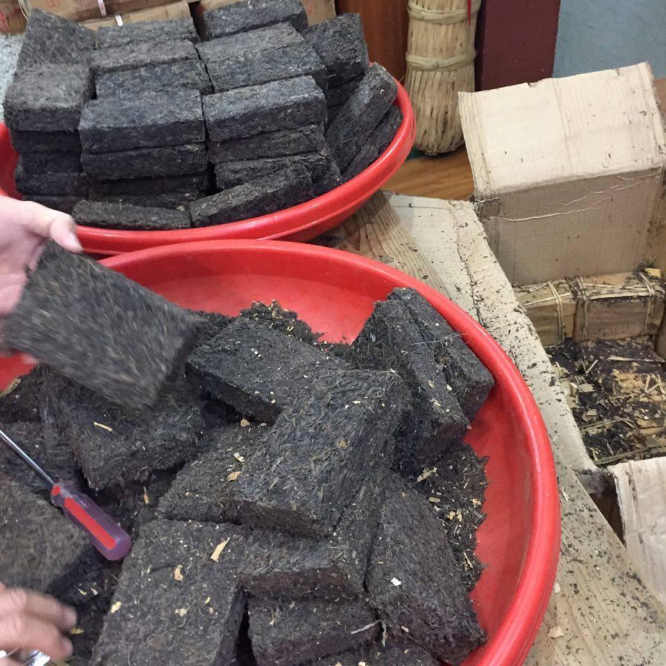 1980’s Longzhu Pu-erh Sheng (Raw) Zuncha Brick 220g