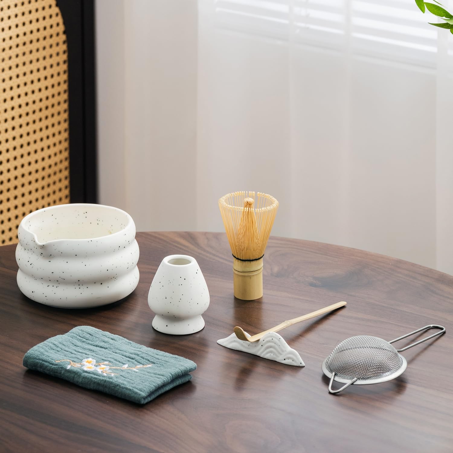 7Pcs Japanese Matcha Tea Set, Matcha Kit with Matcha Bowl (with Pouring Spout…