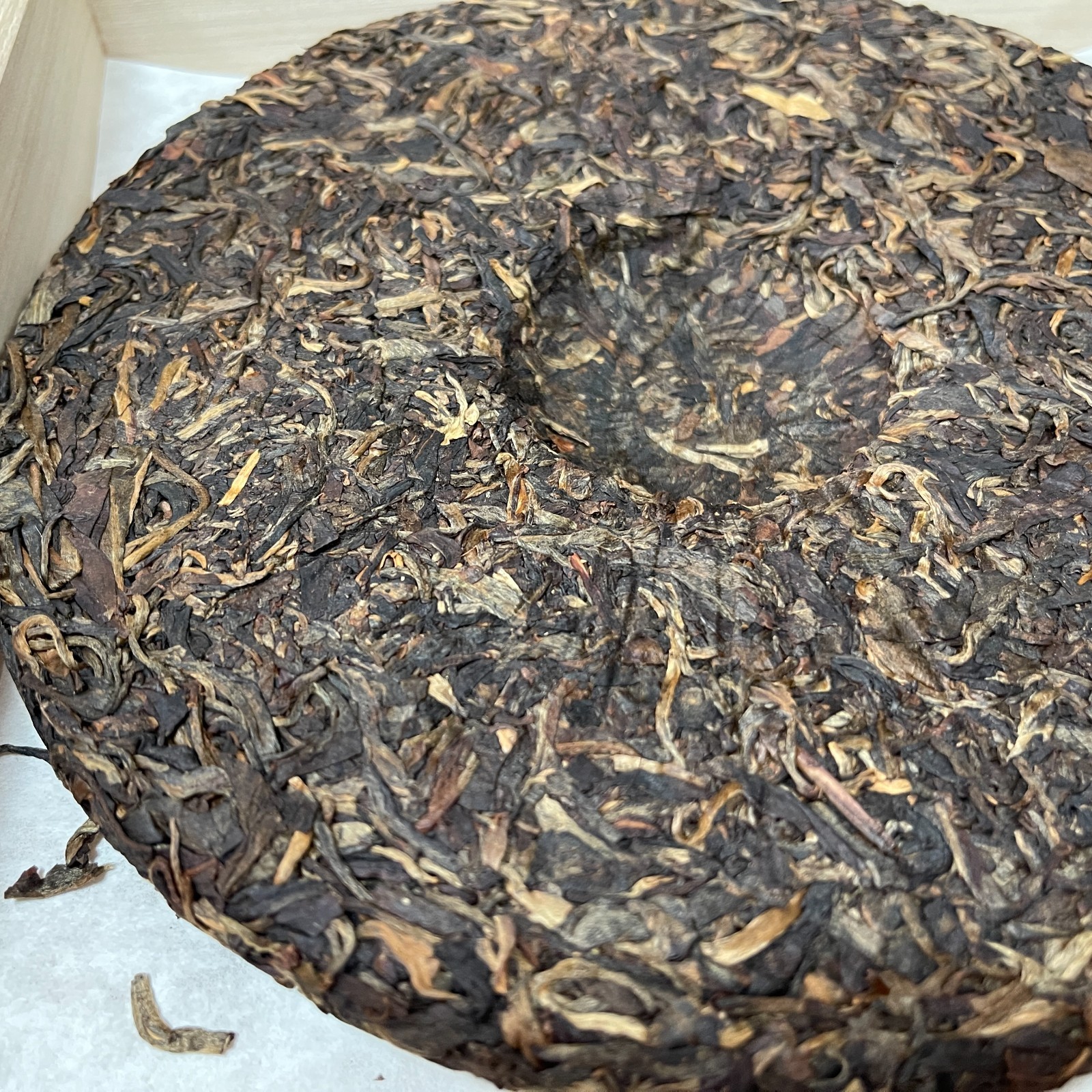 2012 Guoyan Deep Mountain Big Tree Raw Pu-erh Tea 400g