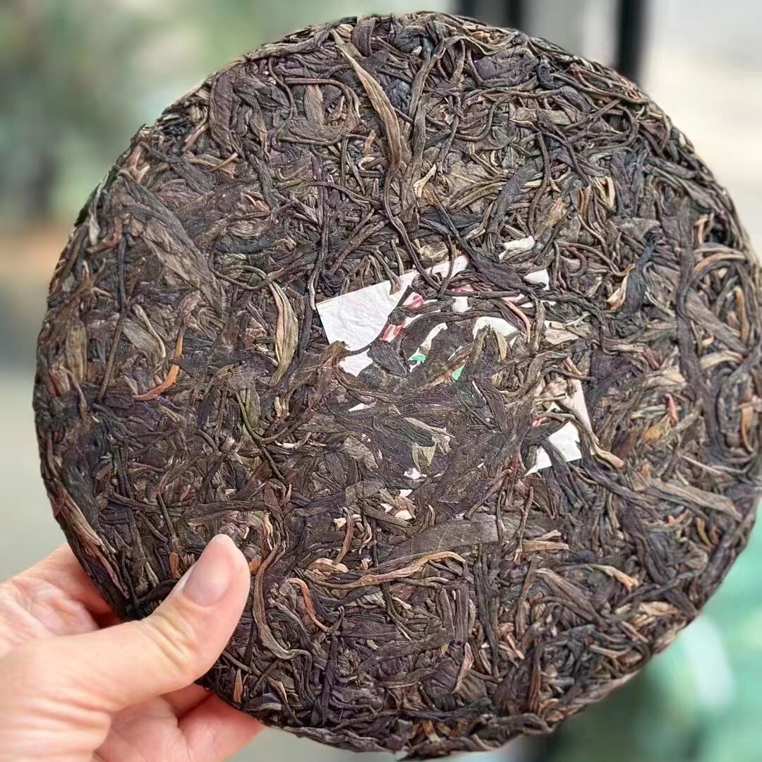 2004 Haiwan Wild Tea Yunnan Aged Puer Cake Tea Puerh Raw Old Raw Pu-erh Tea 357g