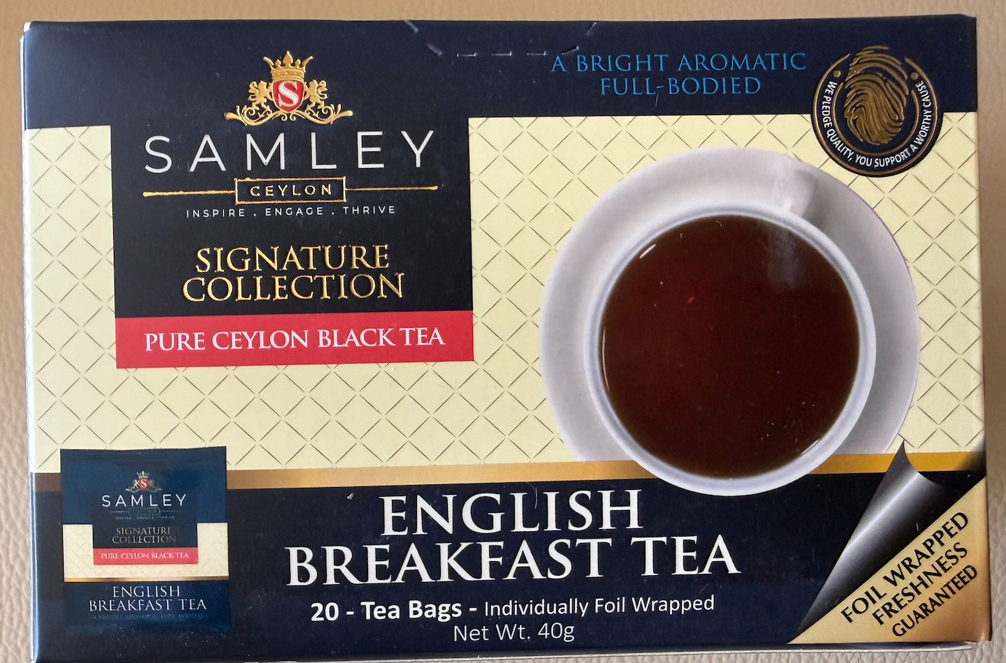 Black Tea with Earl Grey blends premium Ceylon black tea.