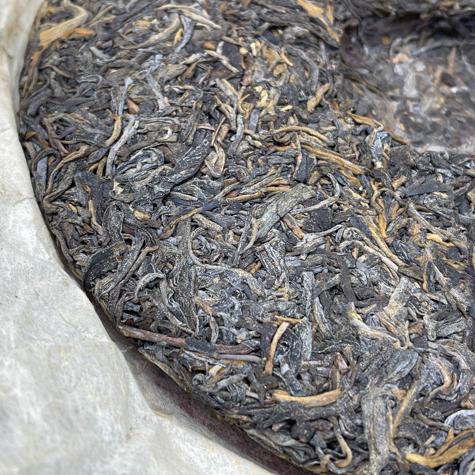 1996 Menghai Tea Factory 7532 Snow Mark Raw Pu-erh Cake 357g (HK Order)