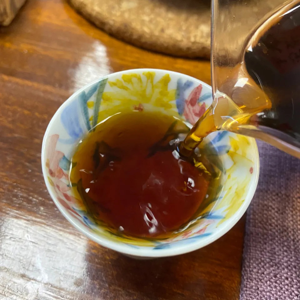2024 Yunnan Pu Erh Tea TAETEA Dayi Classic Dayi 7572 Ripe Puerh Tea 357g 2401