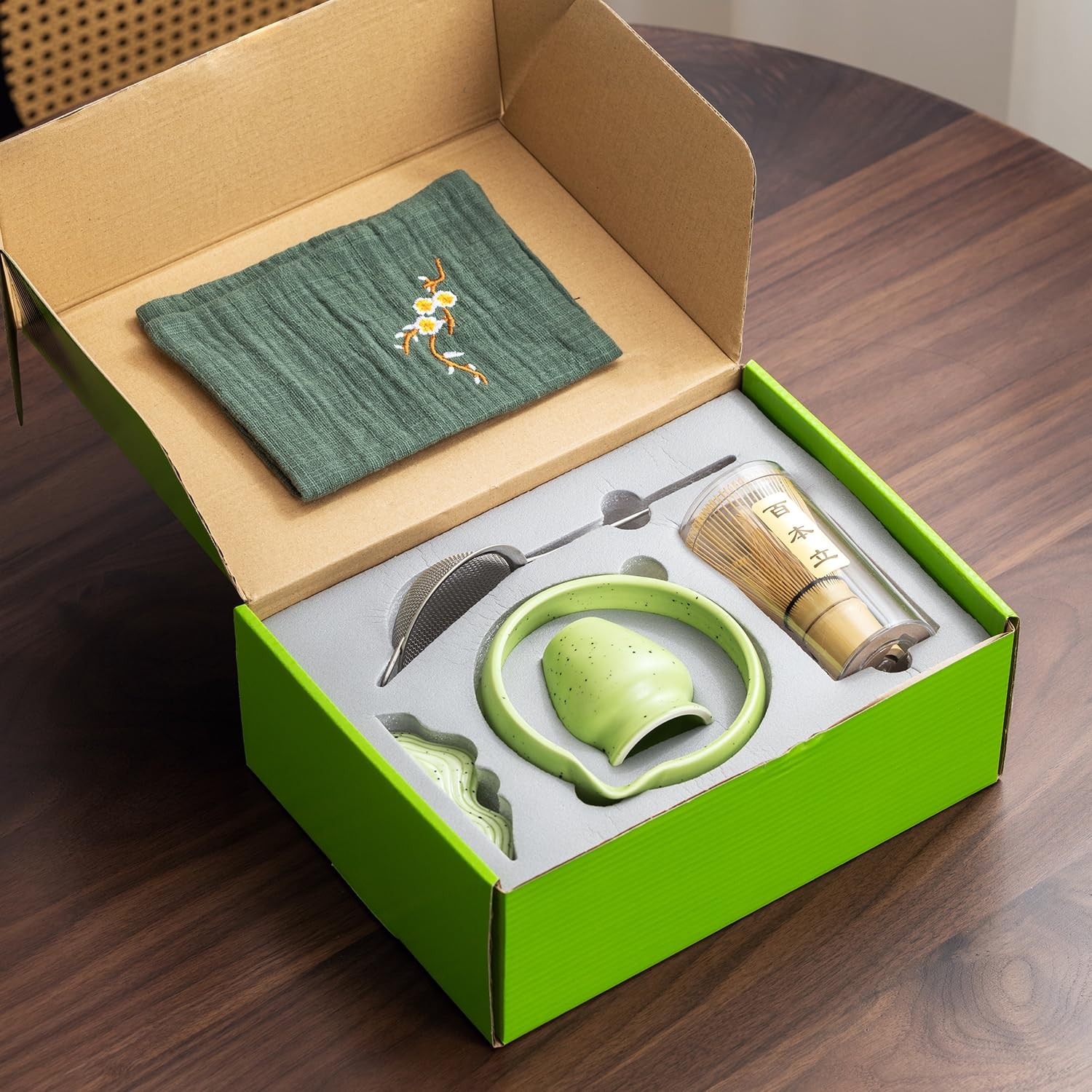 7Pcs Japanese Matcha Tea Set, Matcha Kit with Matcha Bowl (with Pouring Spout…