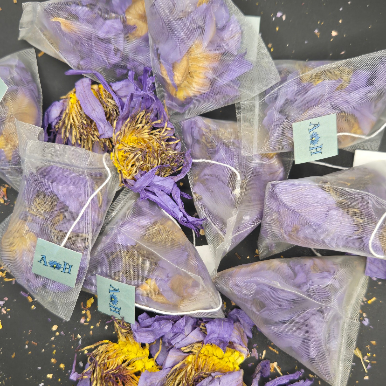 Blue Lotus Pyramid Tea Bags 2.5g of Nymphaea caerulea flower per bag