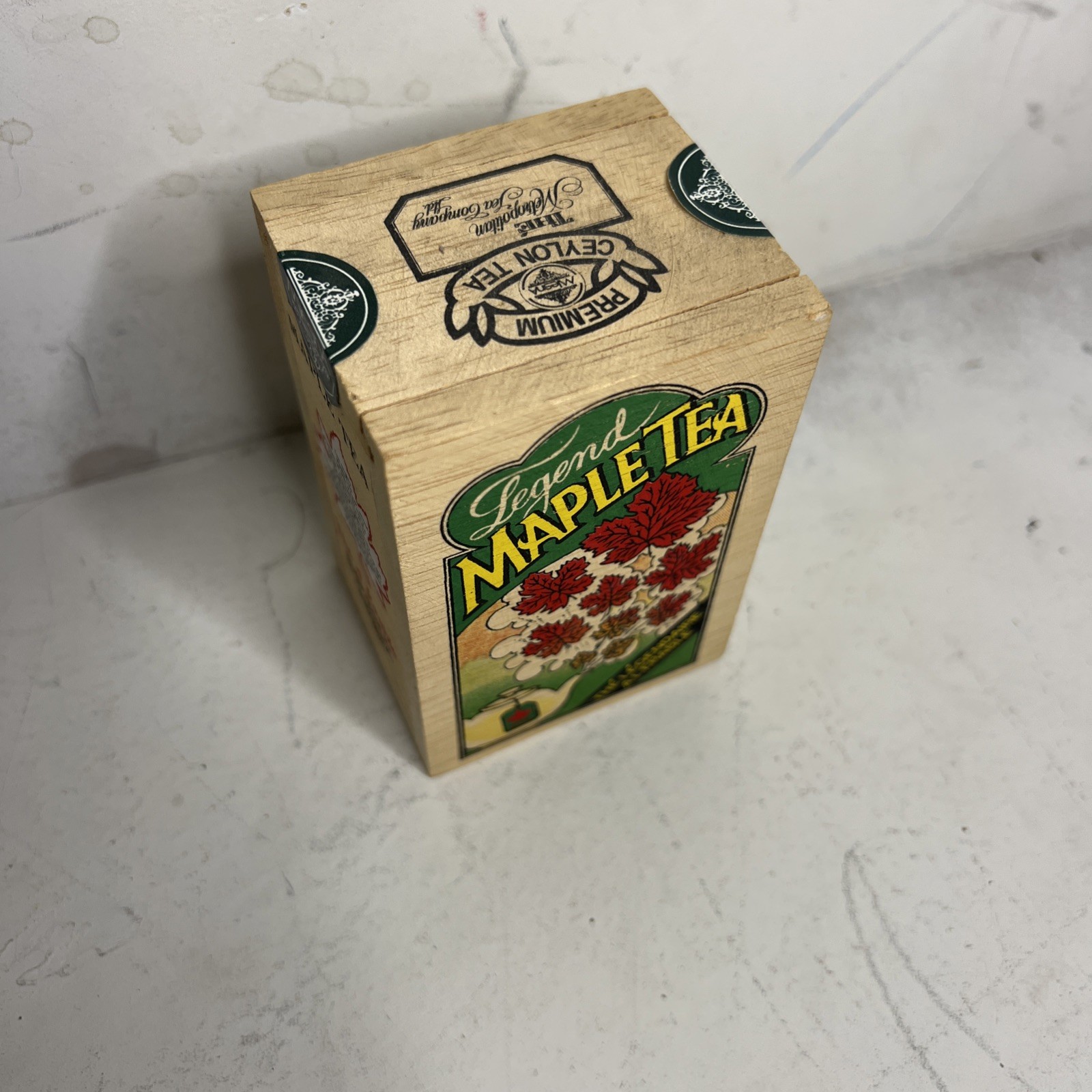 Mlesna Legend Maple Tea Wooden Box – Pure Ceylon Black Tea – 12 Tea Bags 24g