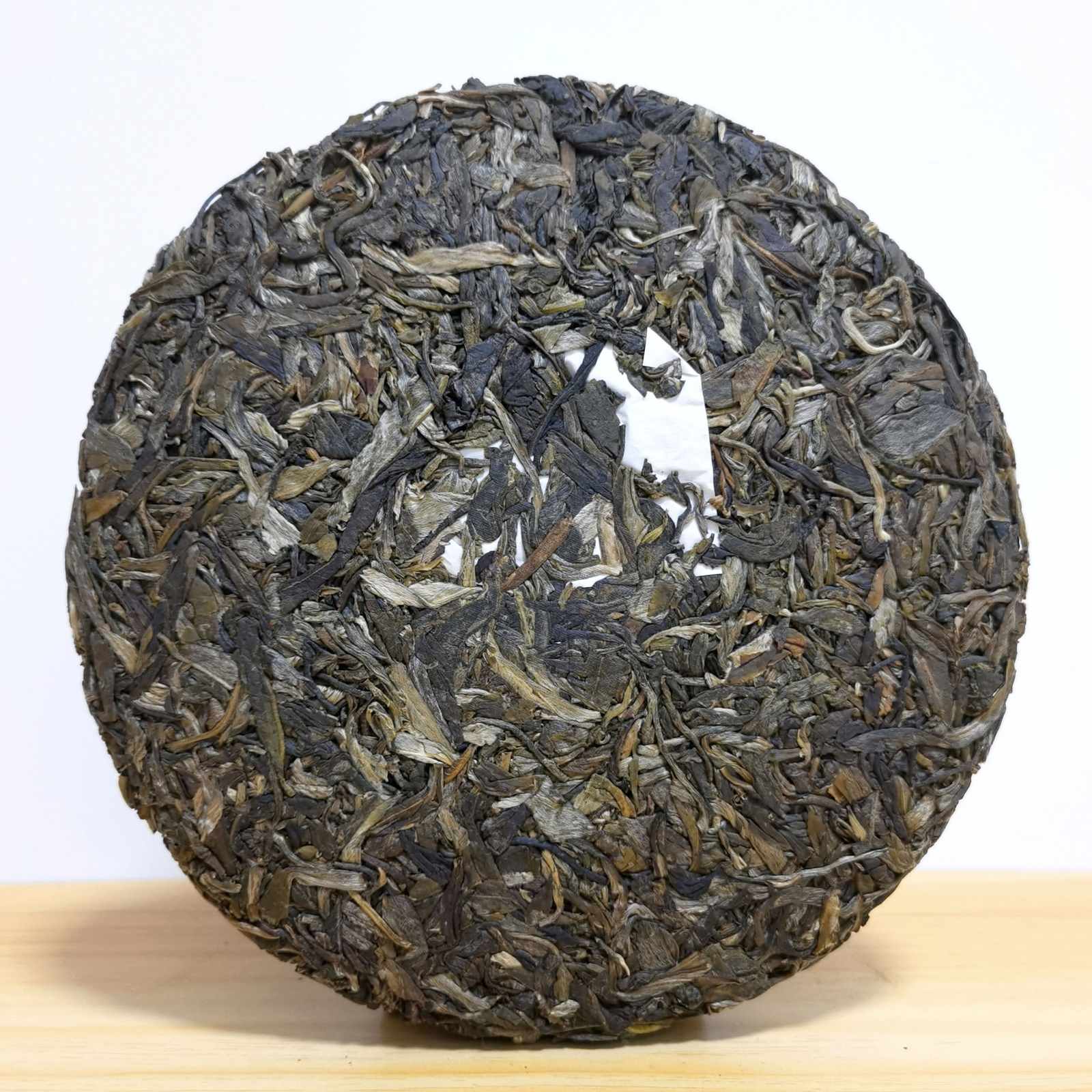 Menghai Ancient Tree Raw Pu-erh Tea Cake 357g First Spring