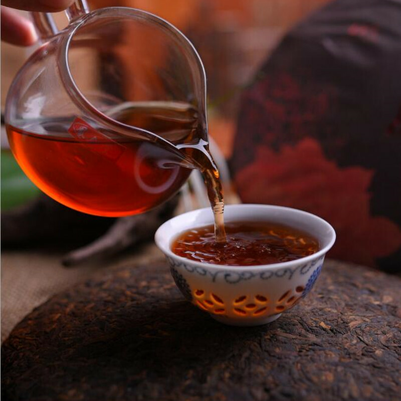 357g Yunnan Old Tree Ripe Puer Tea, Natural Black Tea Cake