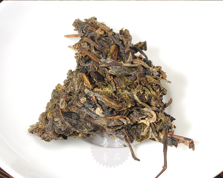 2012 Spring Yi Wu Mountain Old Wild Tree Pu-erh Pu Er Pu’er Tea Raw Sheng 357g