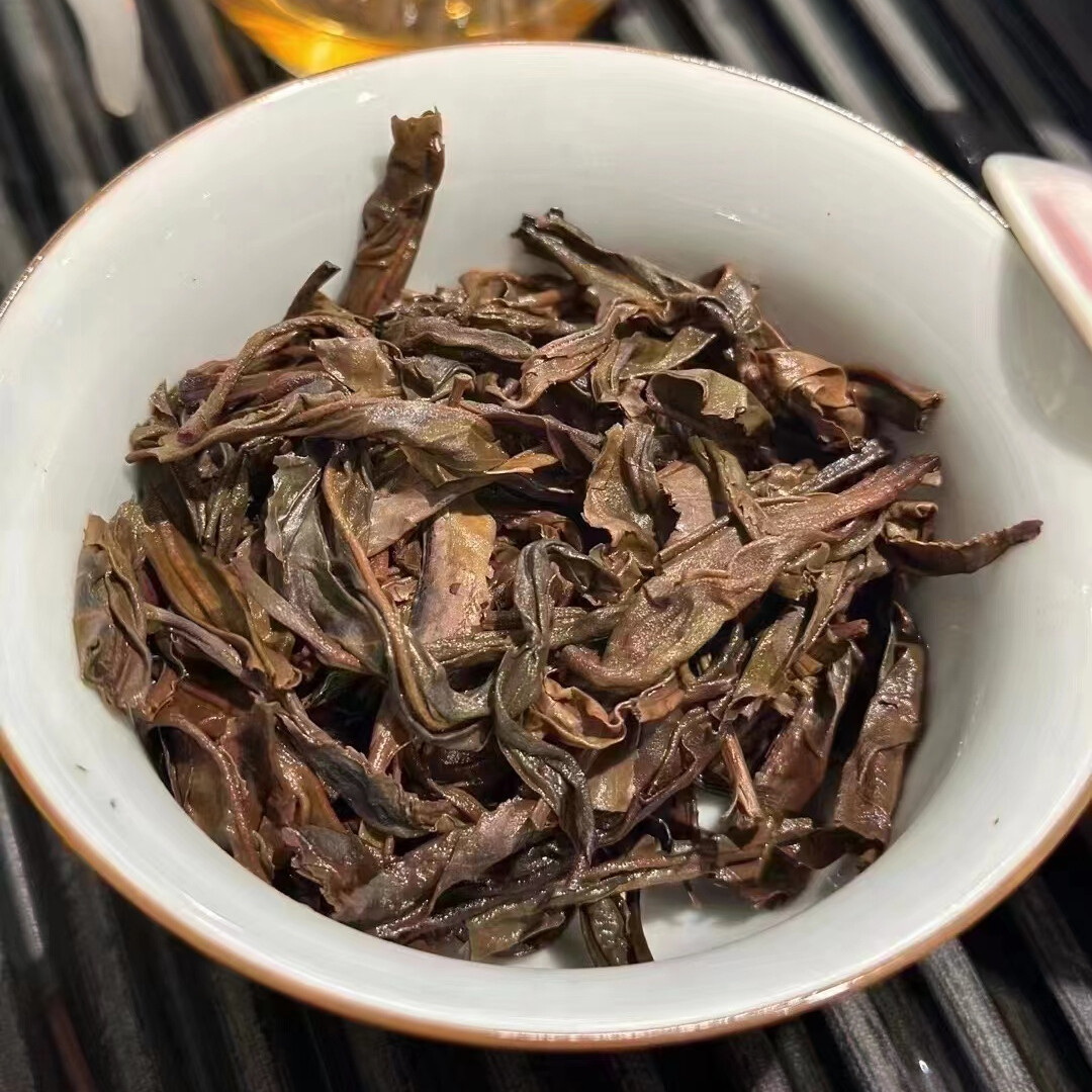 2004 Haiwan Wild Tea Yunnan Aged Puer Cake Tea Puerh Raw Old Raw Pu-erh Tea 357g