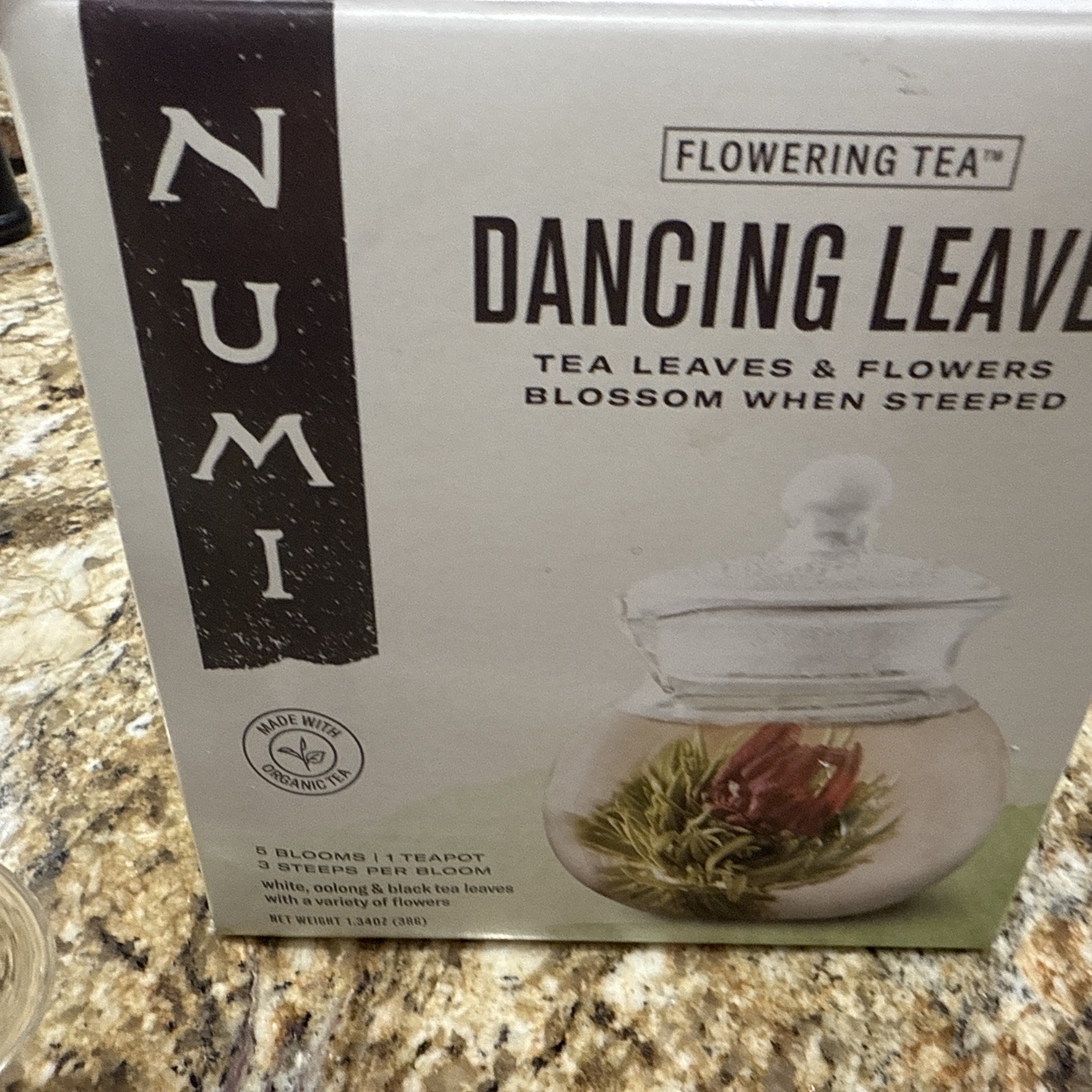 Numi Organic Tea Flowering Gift Set, 6 Tea Blossoms & 16 Ounce Glass Teapot