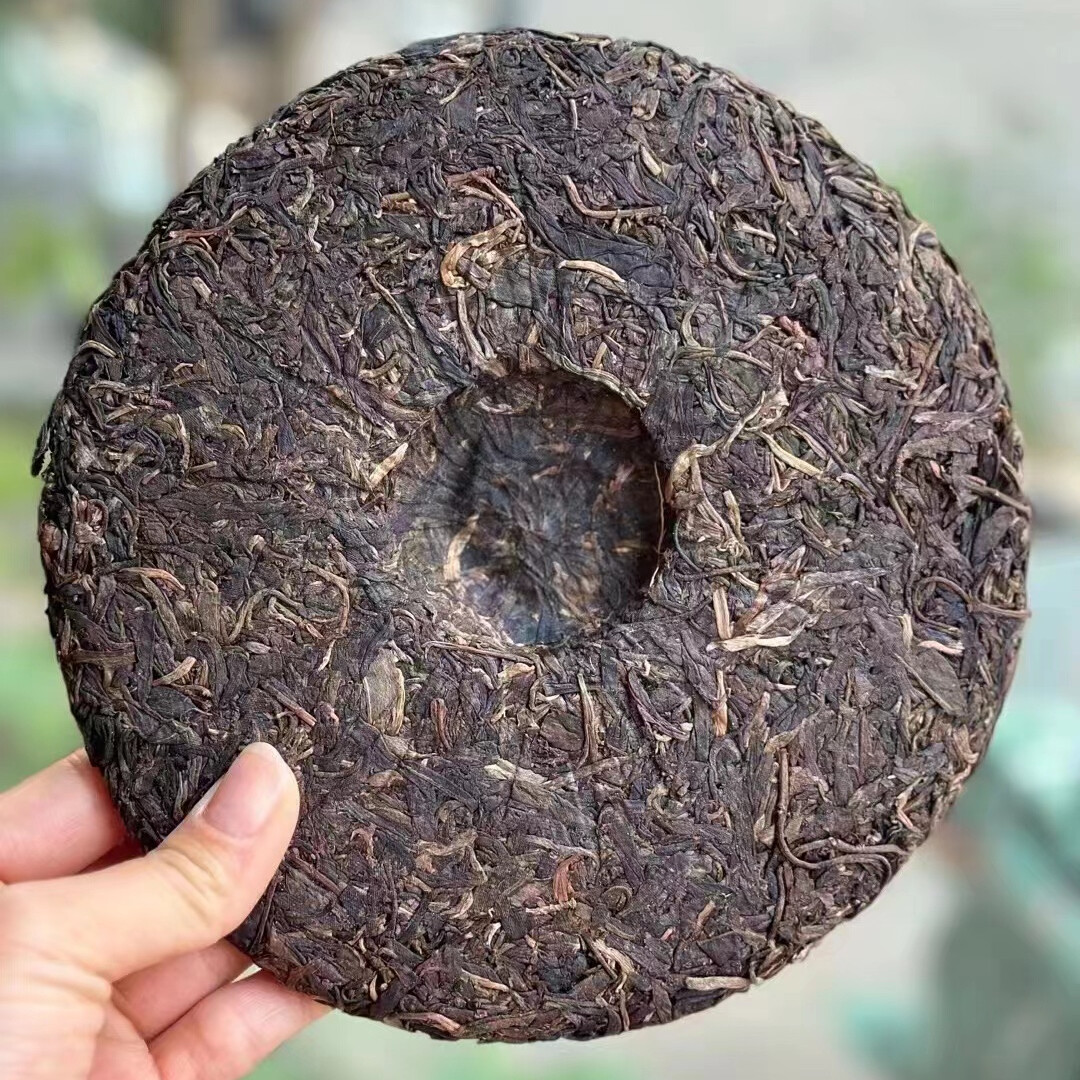 2004 Haiwan Wild Tea Yunnan Aged Puer Cake Tea Puerh Raw Old Raw Pu-erh Tea 357g