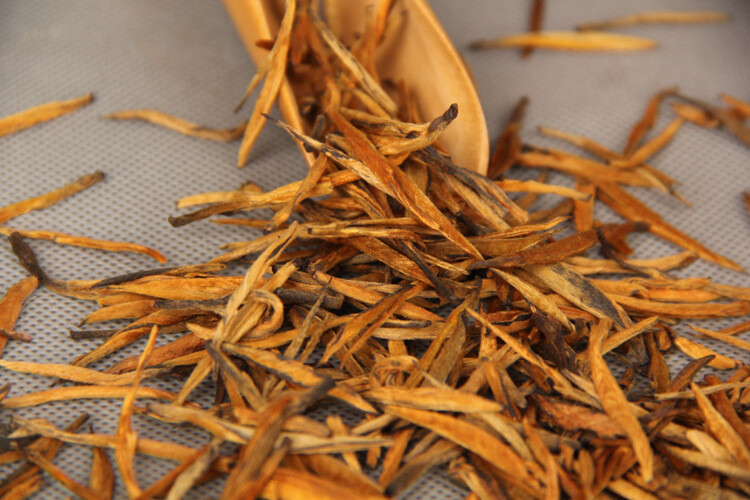 Supreme Yunnan Black Tea Fengqing Dian Hong Golden Buds Needle Dianhong 250g