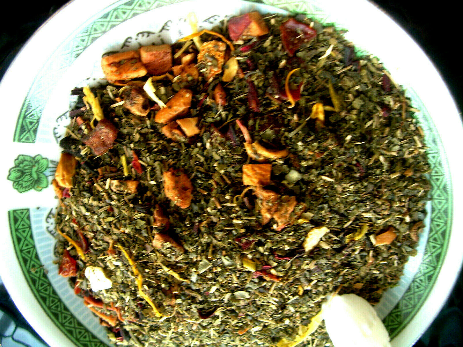 Green Tea Fine Cut Tea Blend With Cranberry Apple Hibiscus and Rosehips