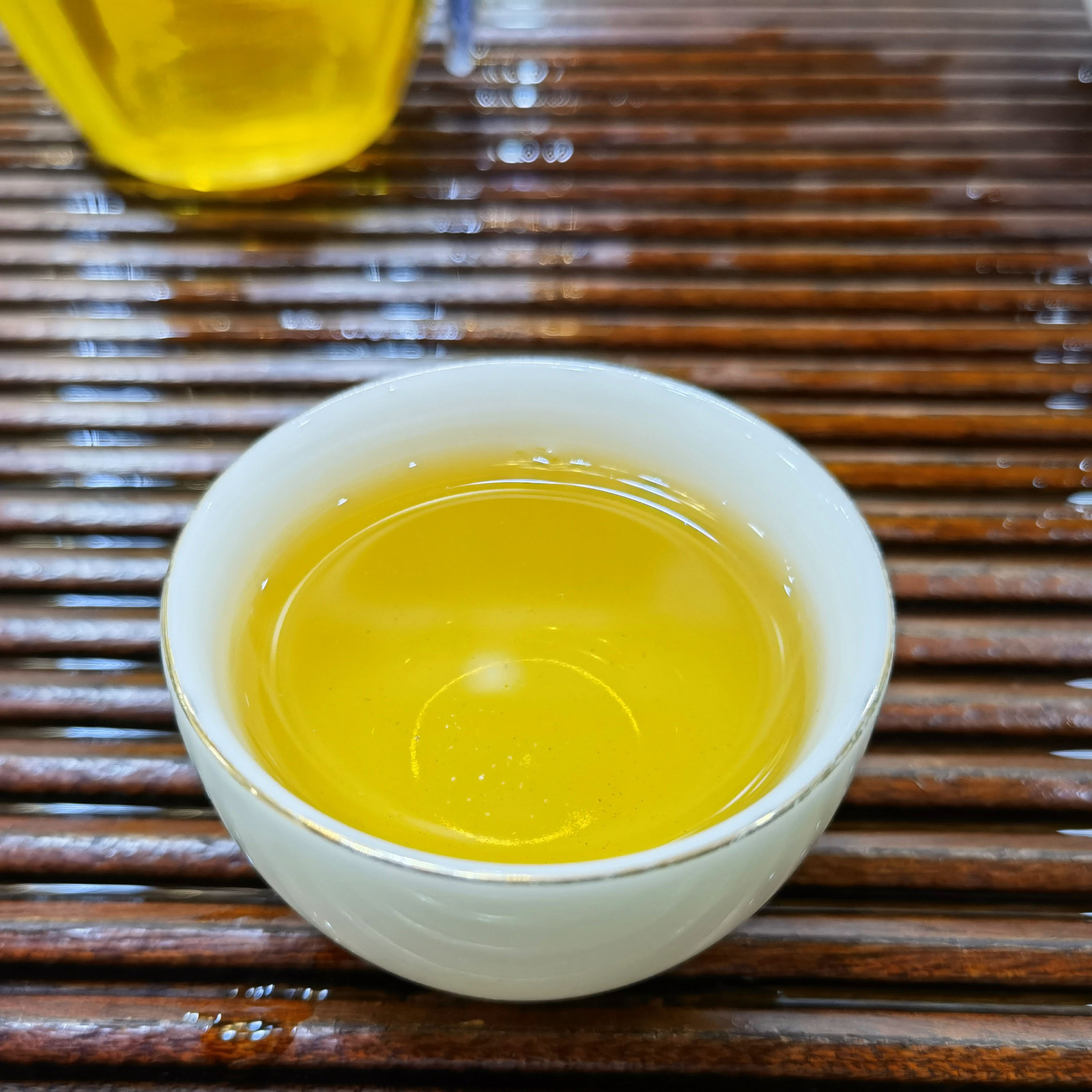 Menghai Ancient Tree Raw Pu-erh Tea Cake 357g First Spring