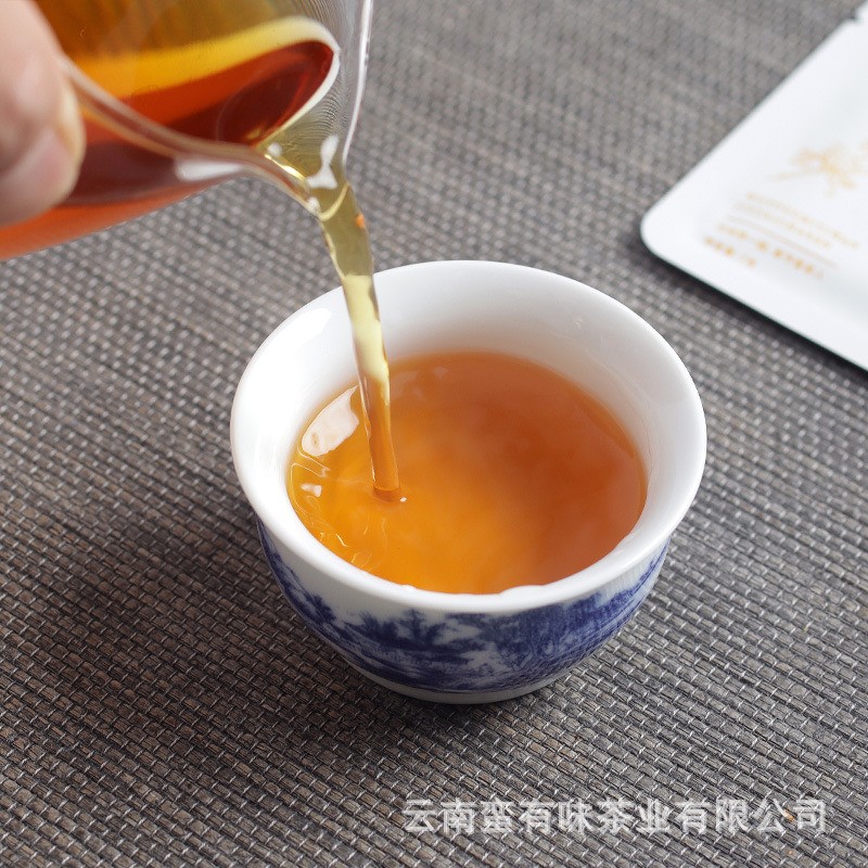 500g Yunnan Osmanthus Black Tea Honey Fragrance Bulk Small Square Pieces