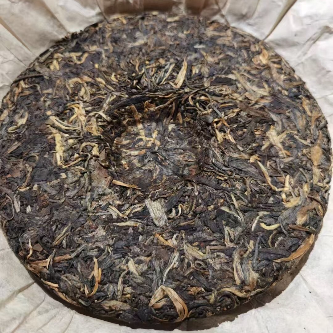 易武古六大茶山,革登正山,2002y,生茶,357g