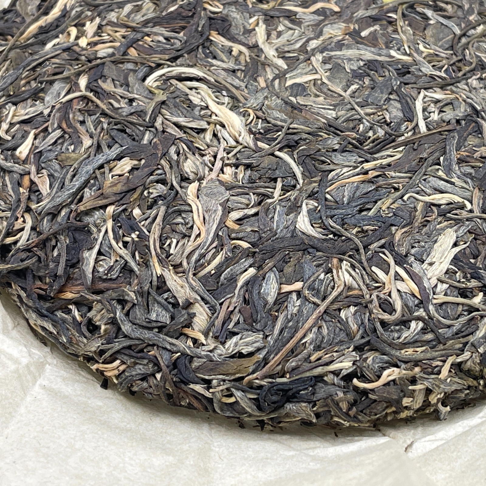 Pu-Erh tea 2021 SHENG JIA YUAN Eighteen Villages of Mengku – Nasai 357g Raw