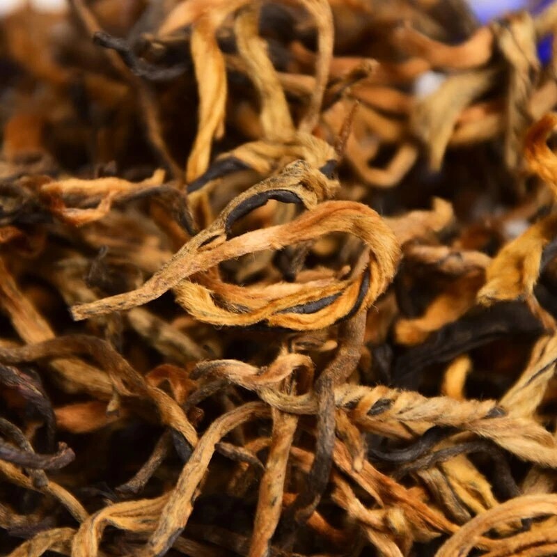 1000g 400 Years Ancient Tree Golden Bud Dian Hong Yunnan Black Tea Brick Red Tea