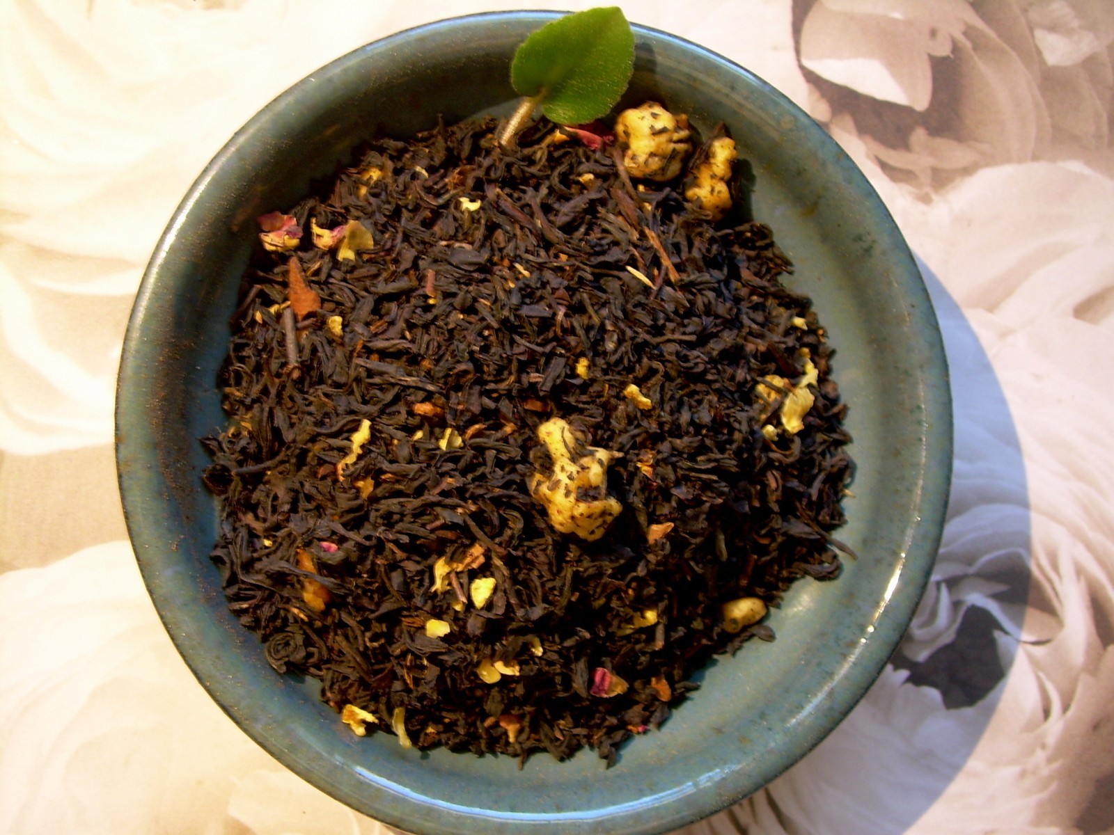 Orange Apple & Cinnamon Winter Blend Bella Coola Fruited Black Leaf Tea