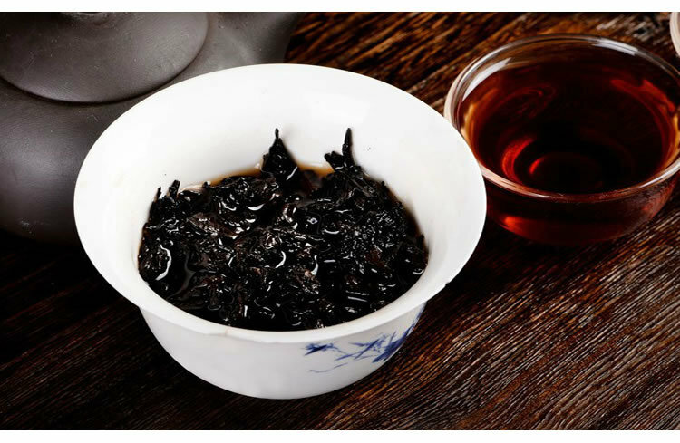 1999 Yunnan Tong Qing Hao Pu-erh Tea Cake Yiwu Mt. Old Tea Ripe Puer Cooked 357g