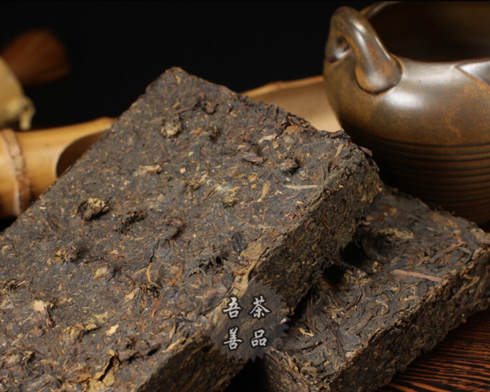 1250g Yunnan 2007 Xiaguan Ancient Tree Mellow Aroma Pu’er Tea Tea Raw Tea Brick