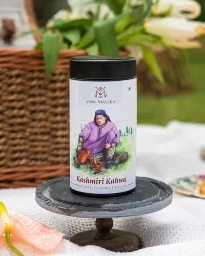 VANN MANTRA Herbal Green Tea Kashmiri Kahwa Masala Chai 25 Tea Bags