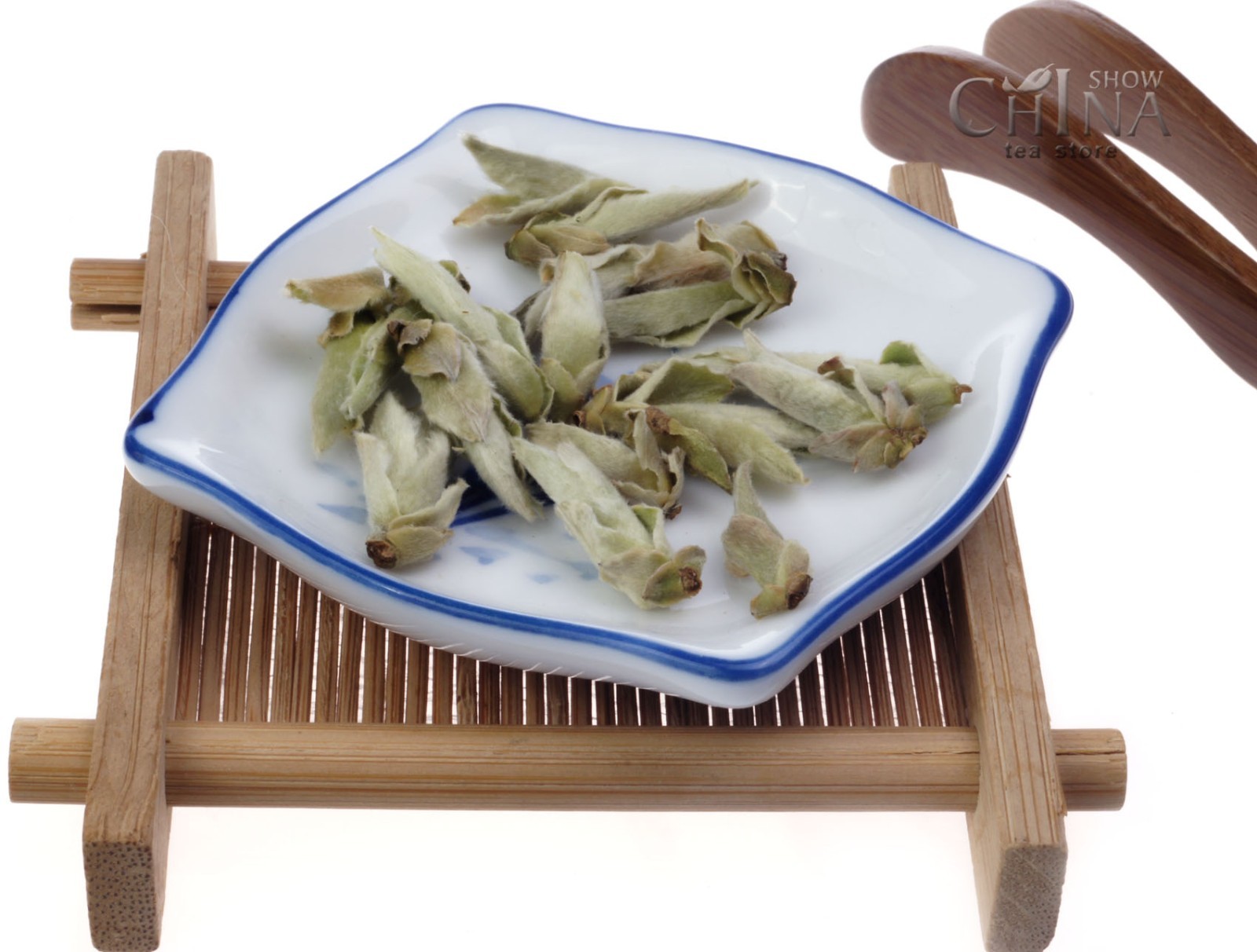 Chinese wild snow buds pu’er cake tea