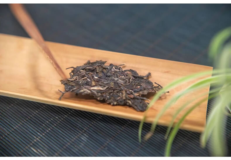 2017 Li Ming Classic Time-Honored Pu-erh Tea Cake Yunnan Puer Tea 357g Raw Pu’er