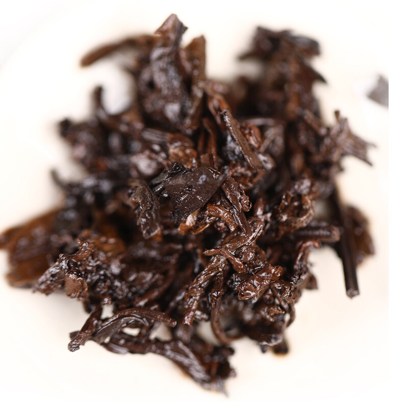 2020 Haiwan Old Comrade Liang Pin Yin Geng Ancient Tree Pu’er Ripe Puer Tea 400g