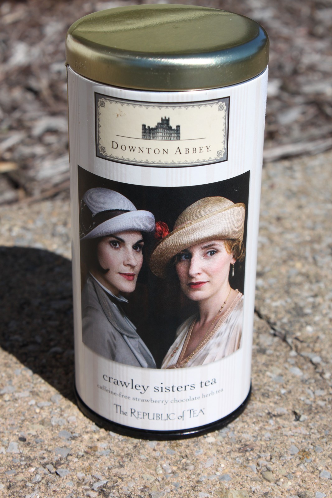 Downton Abbey Crawley Sisters Tea Canister opened