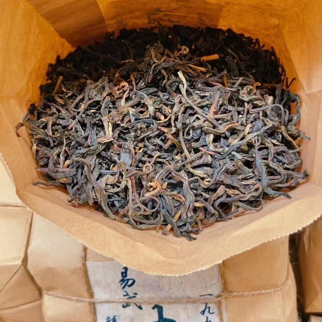 1999 Yunnan Loose Leaf Old Pu’er Tea Yiwu Aged Pu-erh Raw Tea Shen Puerh 300g
