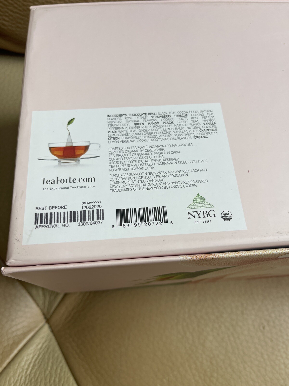 Tea Forte Jardin Gift Set with Pink Cafe Cup Tea Tray and 10 Handcrafted Pyra…