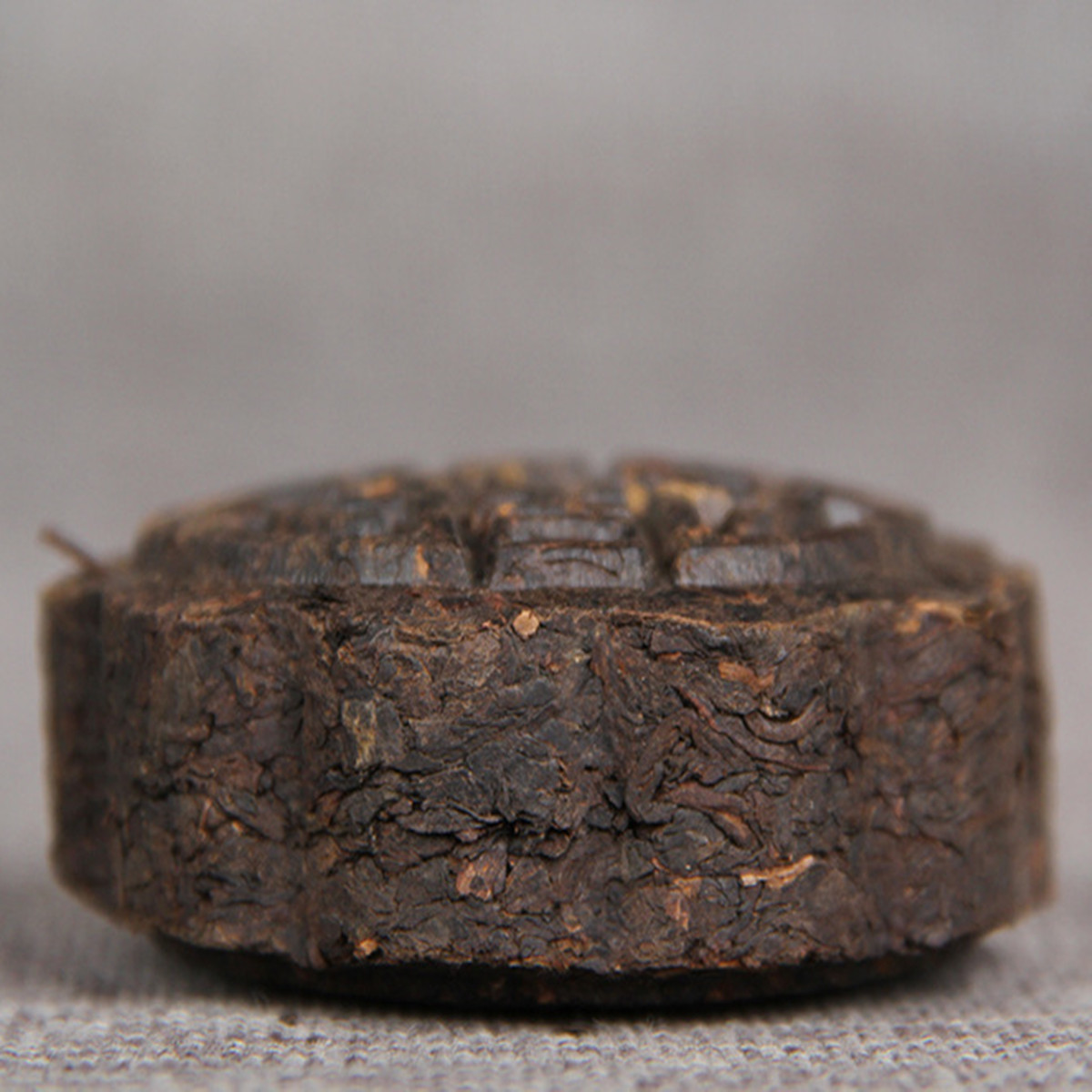 100g Yunnan Pu Erh Tea Ripe Moon Cake Flower Herbal Energy Tea for Men Women