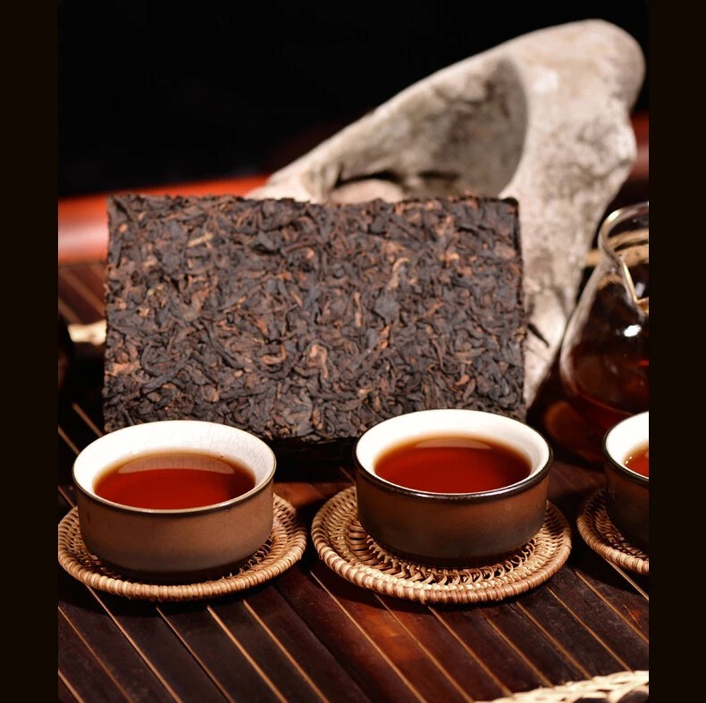 1000g Icelandic Puerh Spring BaNuo ancient puerh trees tea Raw pu-erh Uncooked