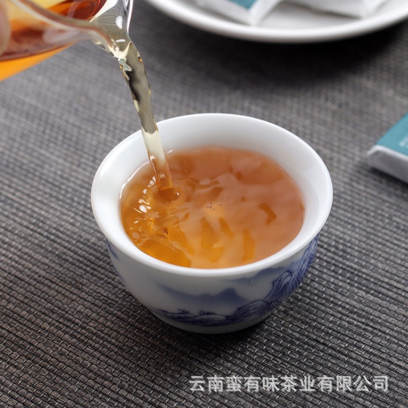 500g Yunnan High Mountain Old Tree Silver Needle White Tea Small Square Pieces