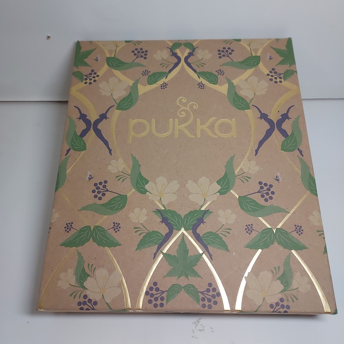 Pukka Organic Tea Relax Selection Box Gift Set 45 Sachets of 5 Herbal Blends NEW