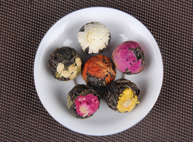 Yunnan Raw Pu’er Scented Tea 120g (18pcs) Handmade Dragon Ball Flowers Gift Box