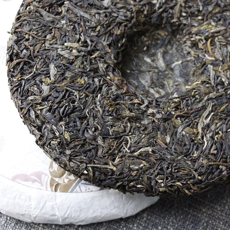 357g Yunnan Ancient Tree 2022 Iceland Pu’er Tea Raw Tea Cake Qizi Cake Tea