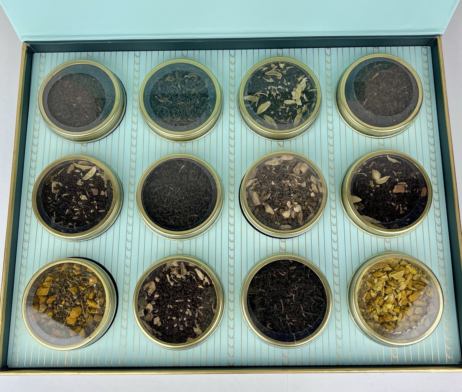 Vahdam India Signature Private Reserve Assorted Loose Leaf Tea 12 pc Gift Set